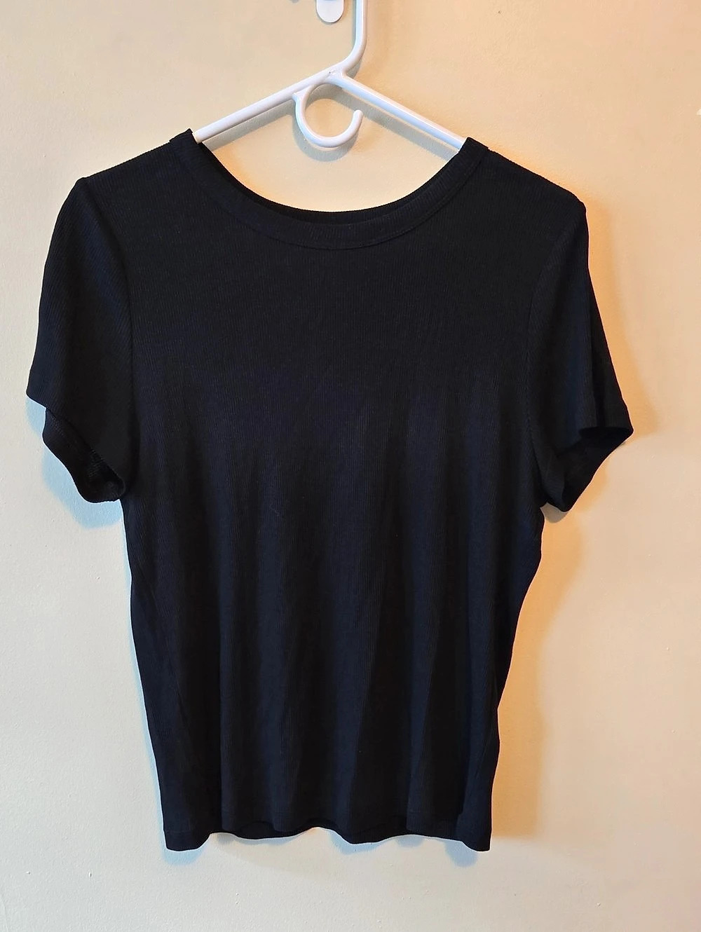 H&M Ribbed T-Shirt Short Sleeve Tee in Black
